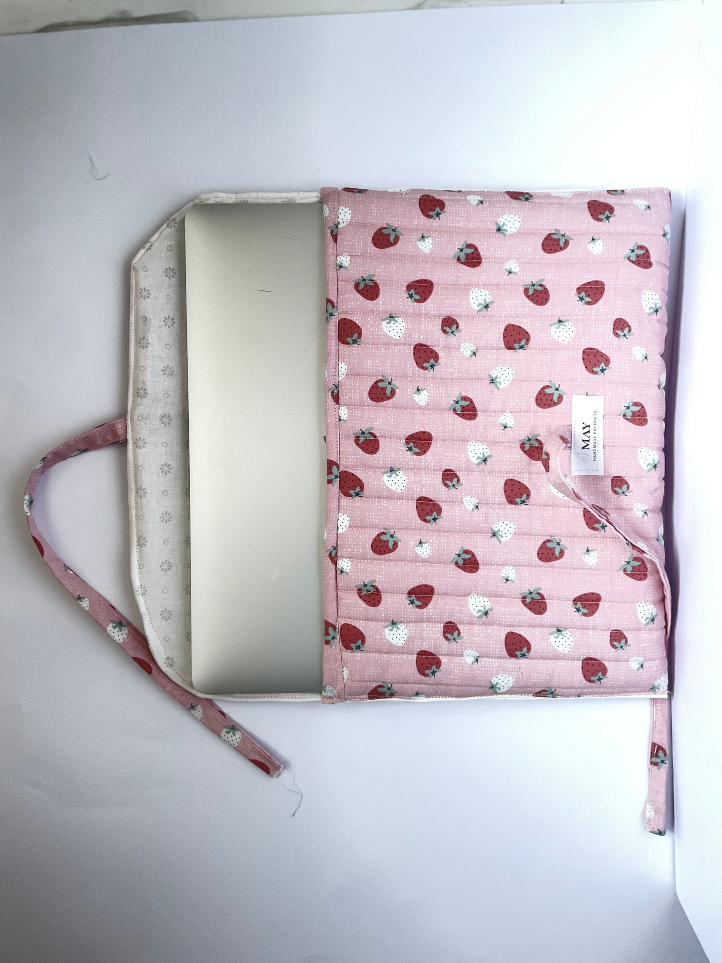 MAUREEN STAW LAPTOP SLEEVE