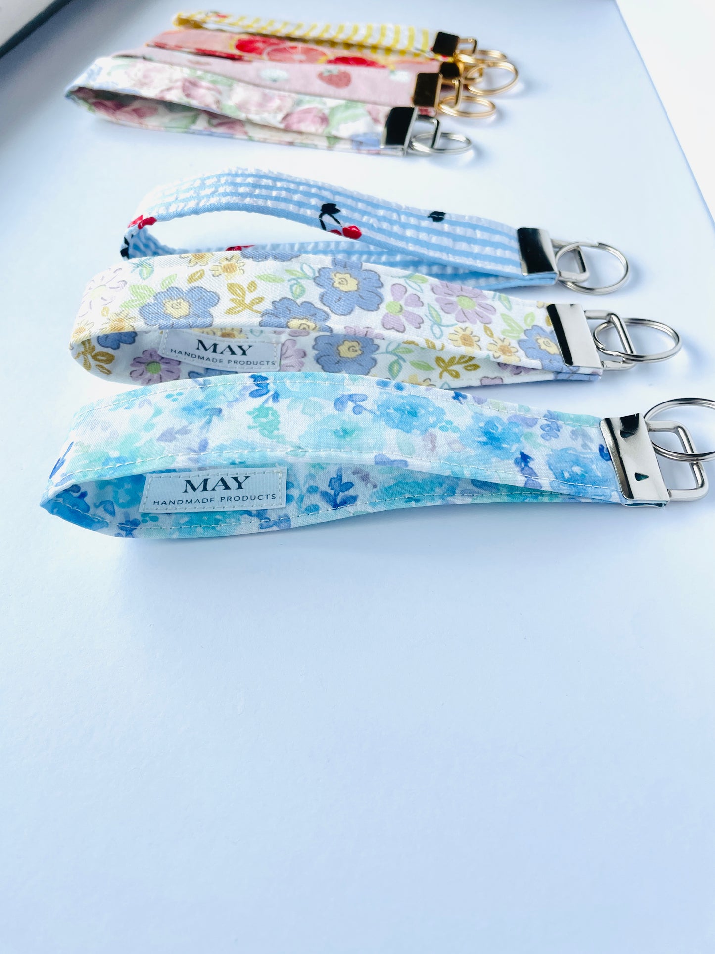 YELLOW DAISY DOT KEY FOBS