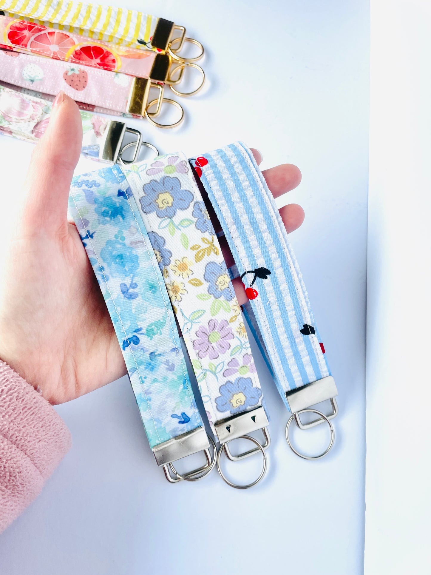 BLUE FLUR KEY CHAINS