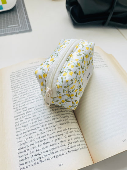 MINI BOX POUCH -YELLOW DAISY DOT