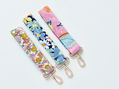 RAYON FLOWER NAVY KEY FOB